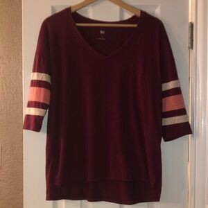 SO maroon 3/4 sleeve t shirt 👚